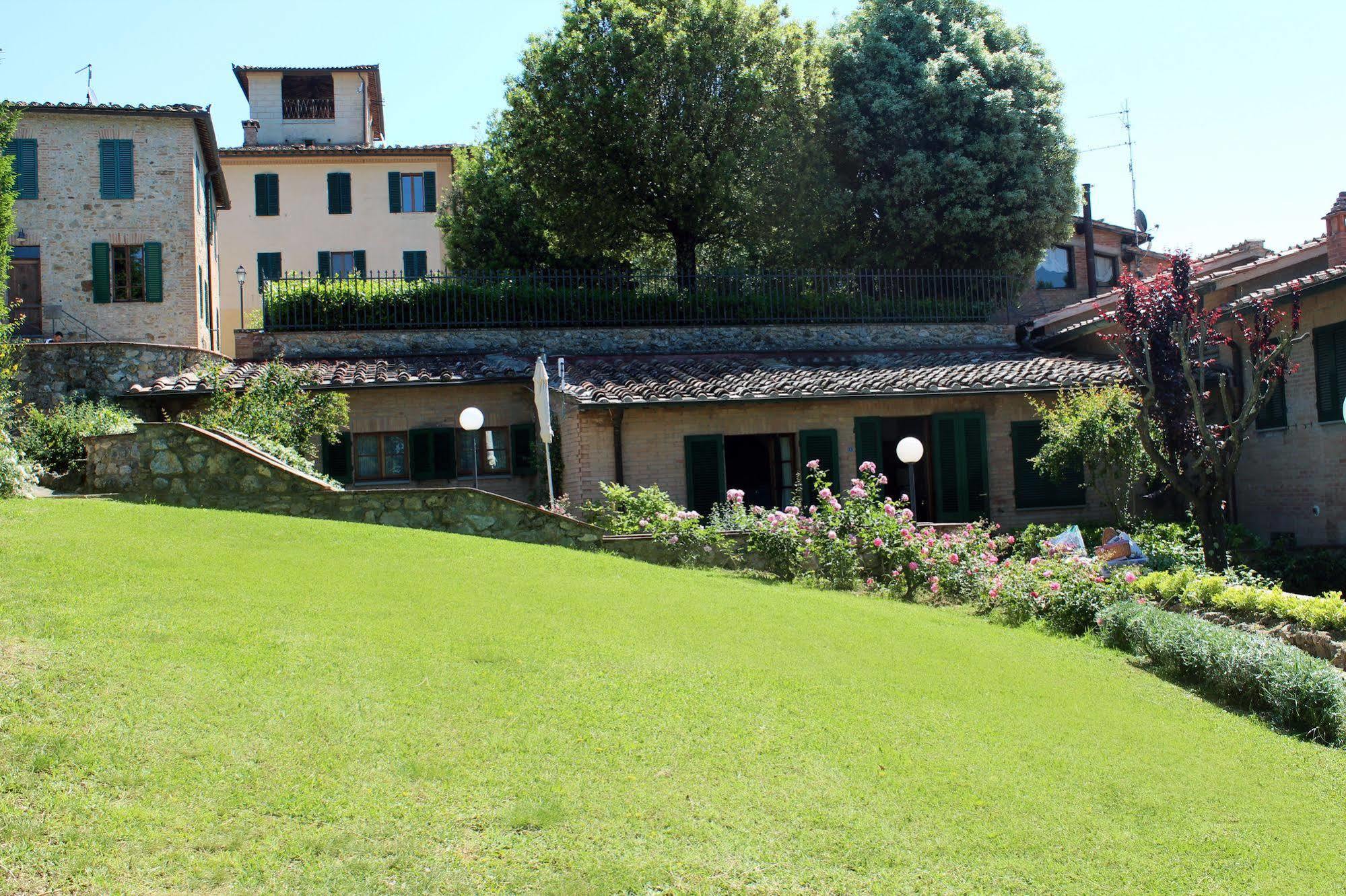 Villa Agostoli Сиена Экстерьер фото
