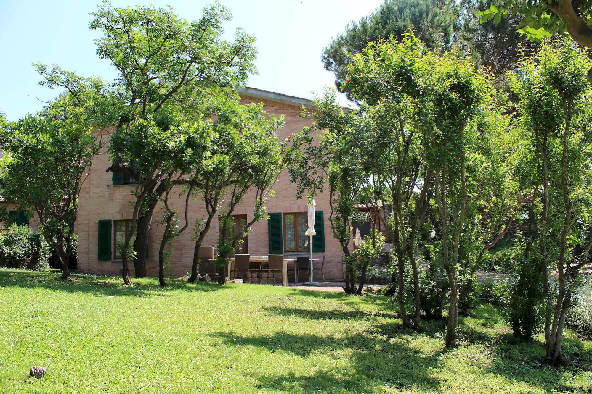 Villa Agostoli Сиена Экстерьер фото