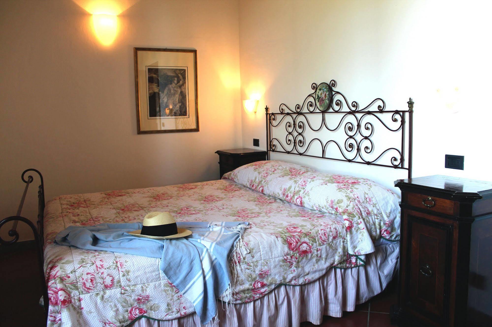 Villa Agostoli Сиена Экстерьер фото